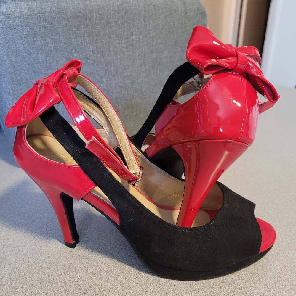 Red and Black bow heels